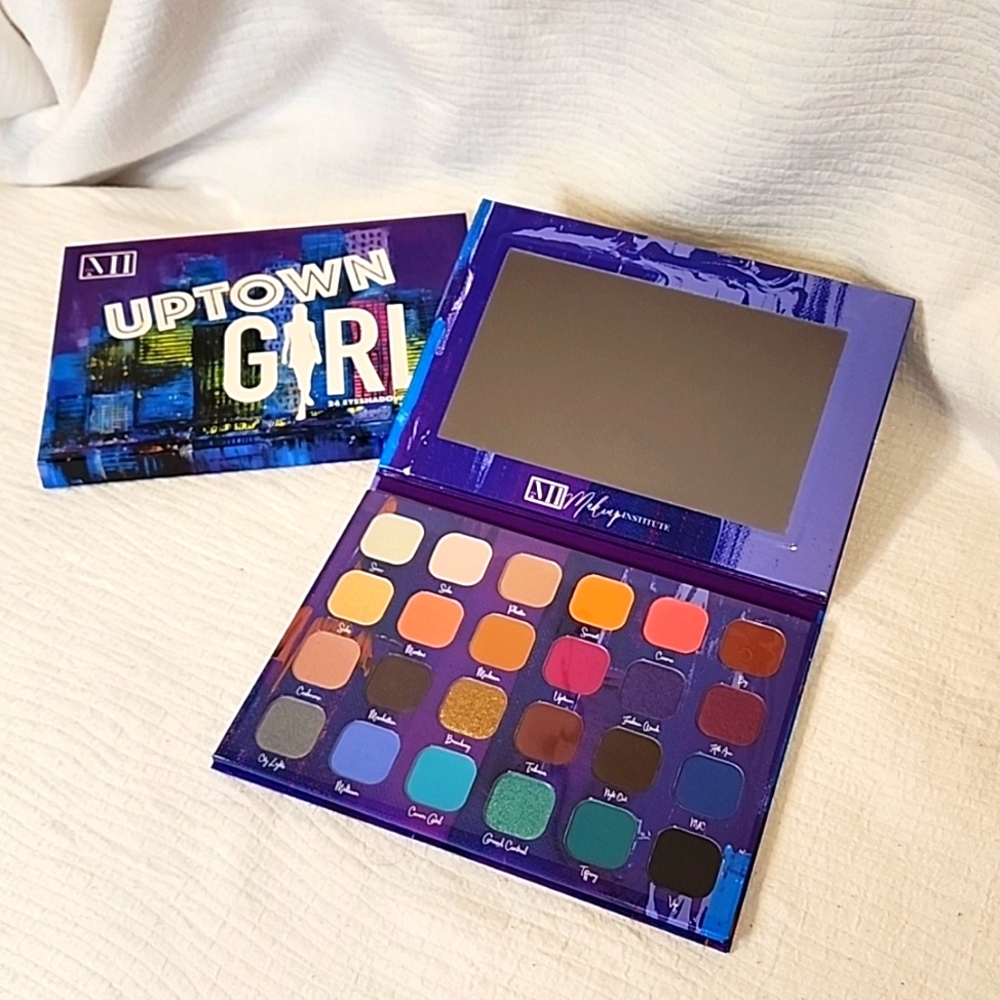 Uptown Girl Eyeshadow Palette